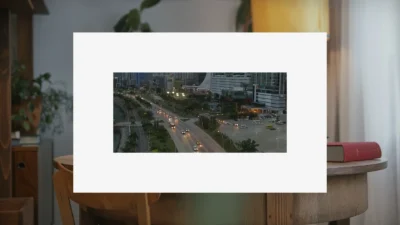 frame-expand-transition-davinci-resolve-white-thick-frame Frame Expand Transition for DaVinci Resolve | Framed Reveal Effect